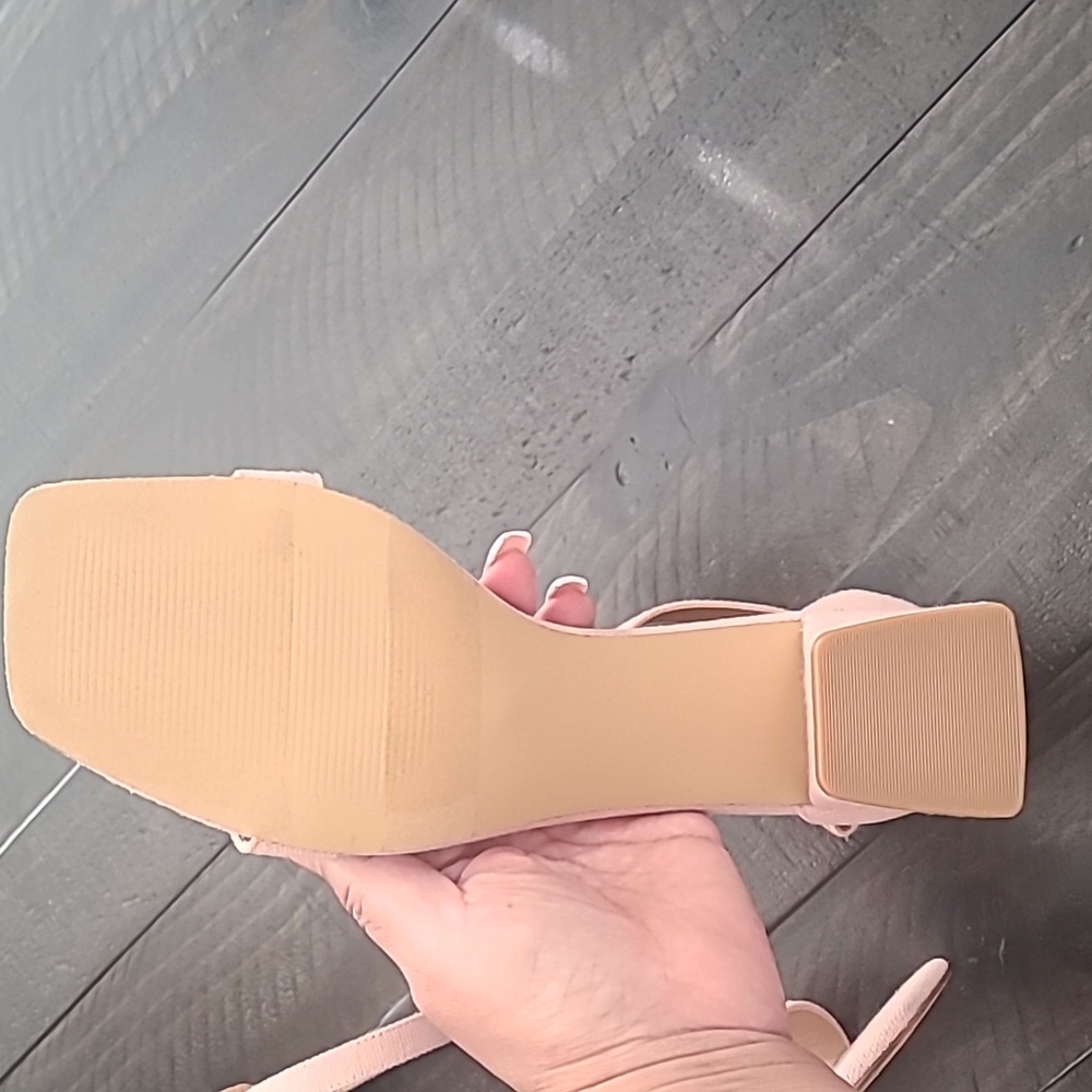NWOT AND NWOB ABOUND SIZE 9 2' BLOCK HEELS - Picture 6 of 9